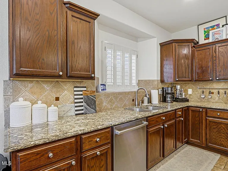 7417 Gulf Creek Dr — Photo 23
