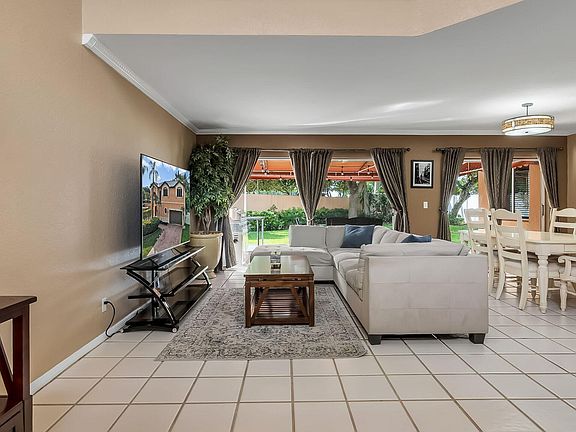 4th image of 2510 Rampart Way S