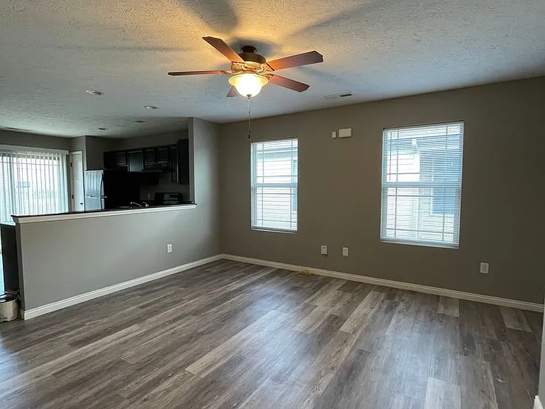 1329 Sourgum Ln — Photo 4