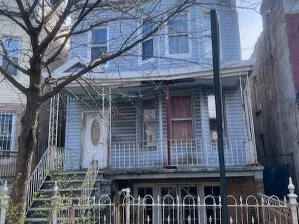 1852 Amethyst Street, Bronx, NY 10462