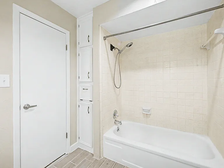 41 Cypress Fairway Vlg — Photo 19