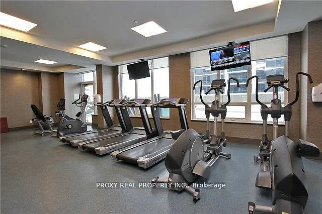 Parkside Towers — Photo 2