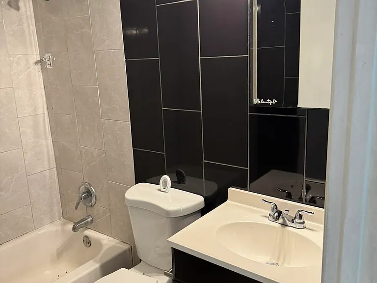 4356 Maine St #3 — Photo 10