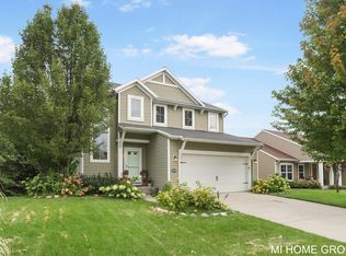 3049 Gilmore Ln, Jenison, MI 49428