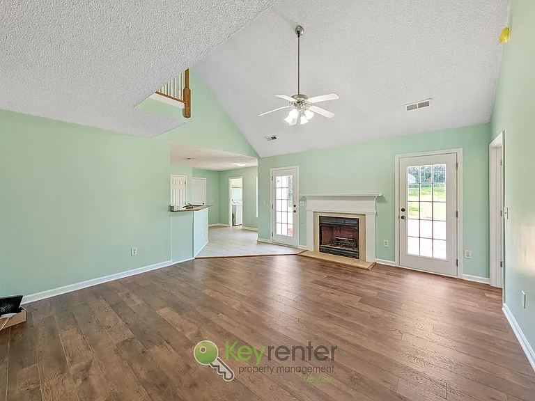 166 Chastain Rd — Photo 6