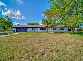 309 E Obuch St, Valley View, TX 76272