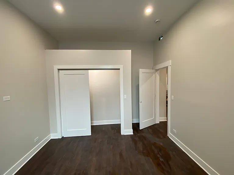 2719 N Pine Grove Ave #102 — Photo 8