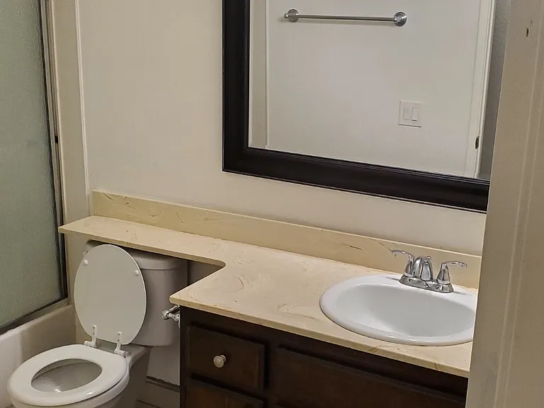 Winslow Place Apartments — Photo 9