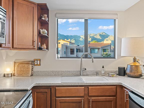 2nd image of 5051 N Sabino Canyon Rd Unit 2220