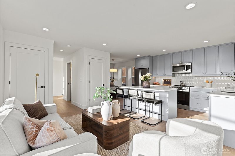 3rd image of 3245 13th Avenue W