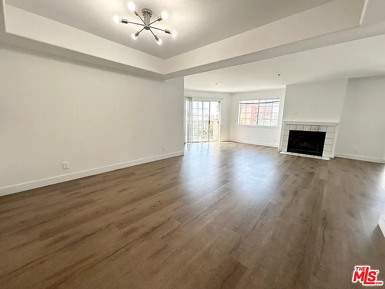 11734 Montana Ave #409 — Photo 2