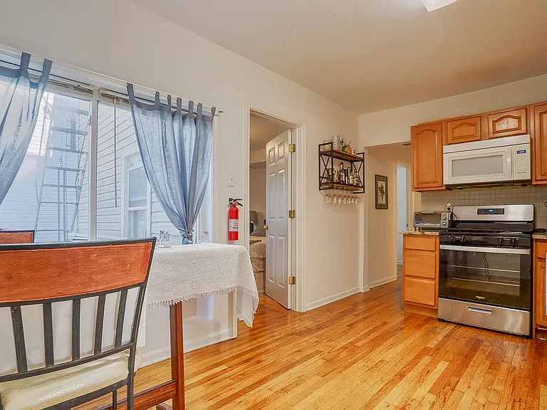228 Brunswick St #2 — Photo 4