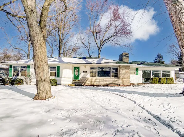 5635 Chester Blvd, Fort Wayne, IN 46819