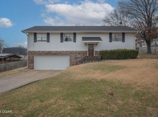 221 E 43rd St, Joplin, MO 64804