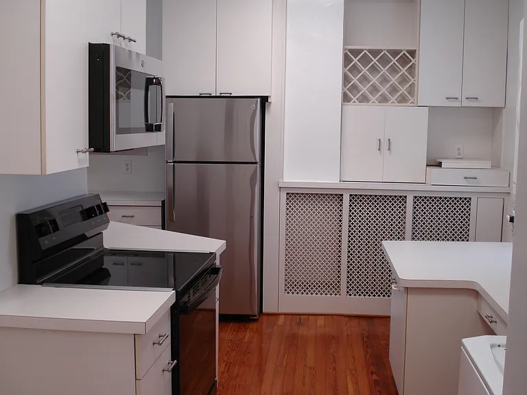 2811 Avenham Ave SW — Photo 9