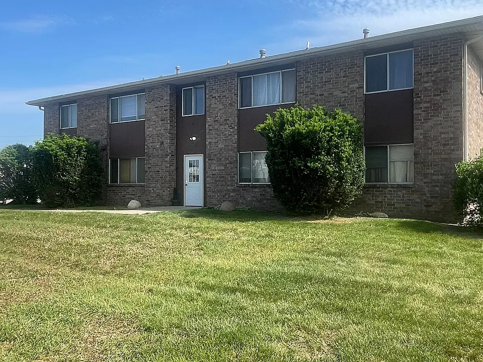 Raceway Apartments