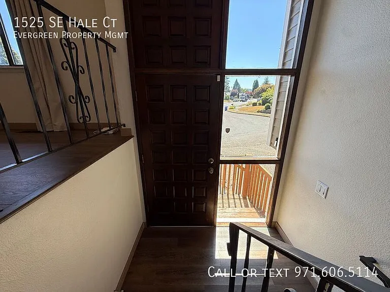 1525 SE Hale Ct — Photo 5