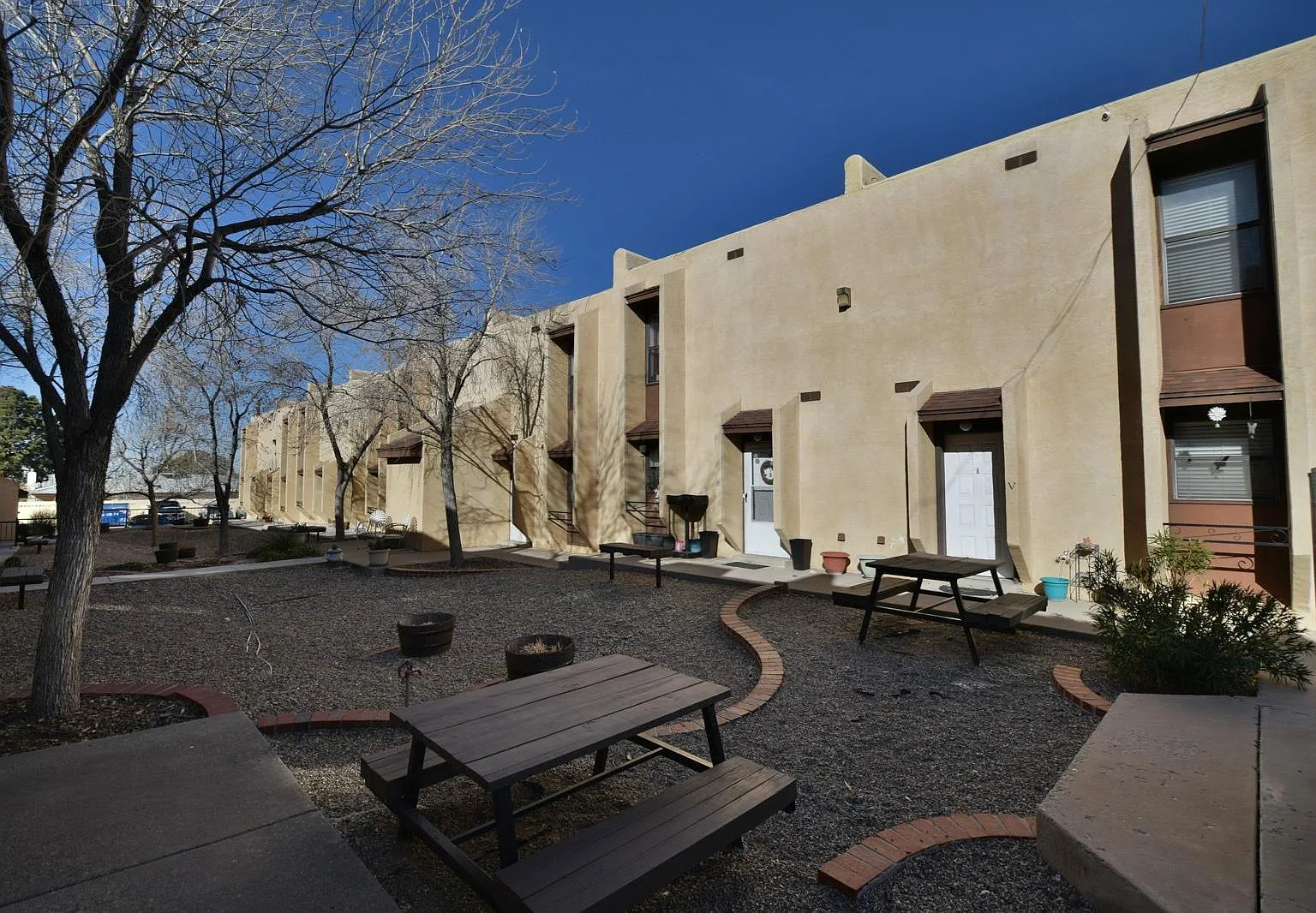 11512 Candelaria Rd NE — Photo 2
