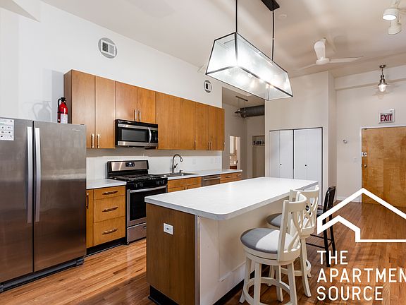 2nd image of 3040 N Ashland Ave #1REAR