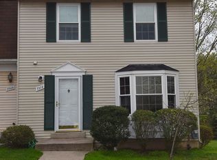 7512 Indian Hills Dr, Derwood, MD 20855