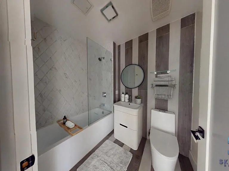 1079 Lafayette Ave #301 — Photo 4