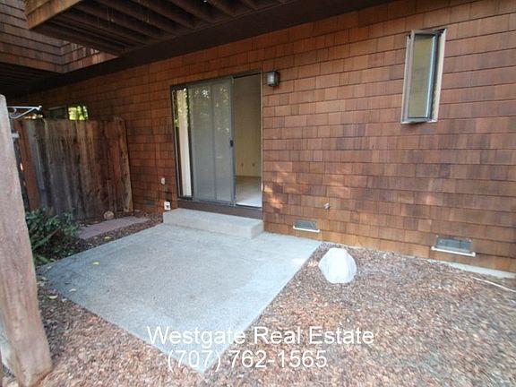 4th image of 5 Liberty Ln