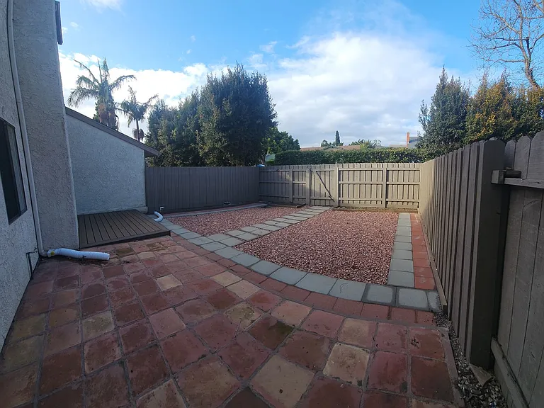 323 Blackfoot Ln — Photo 18