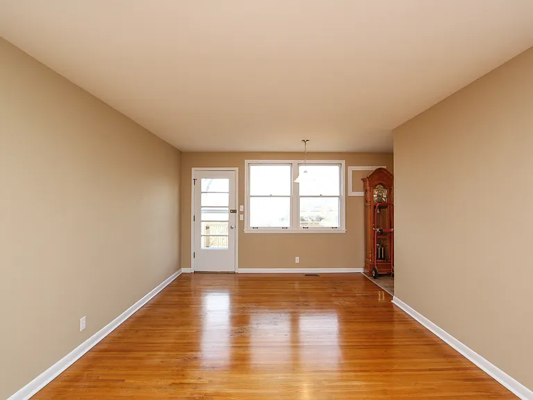 439B Capri Dr — Photo 7