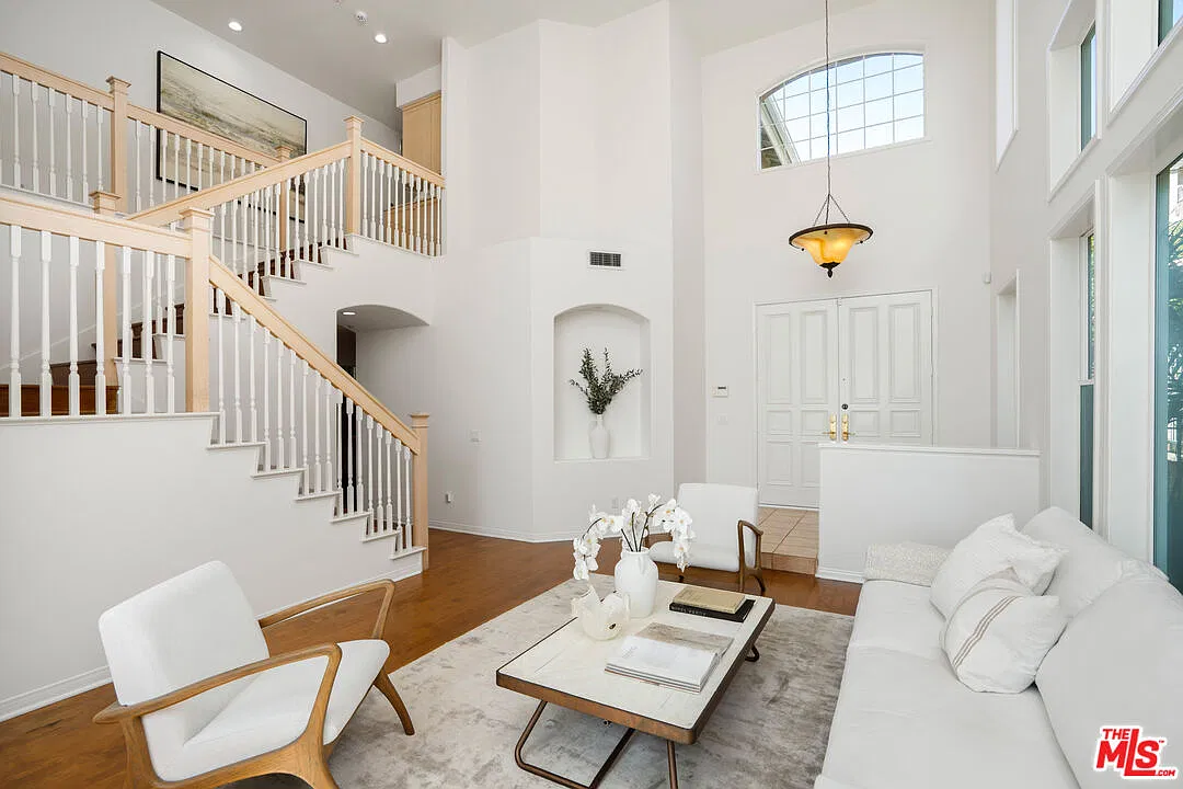 4 bed, 3.0 bath, 2781 sqft, $10,000 — Photo 4
