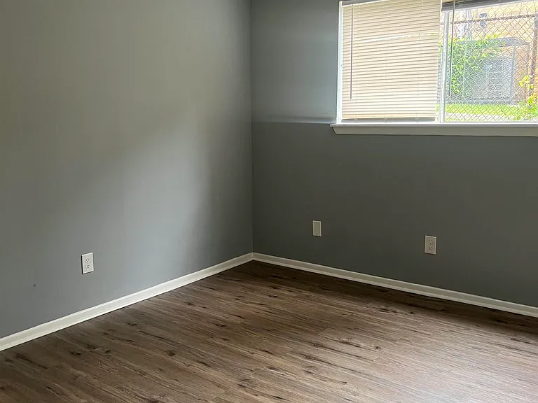 2300 31st Street Ensley #2304 — Photo 2