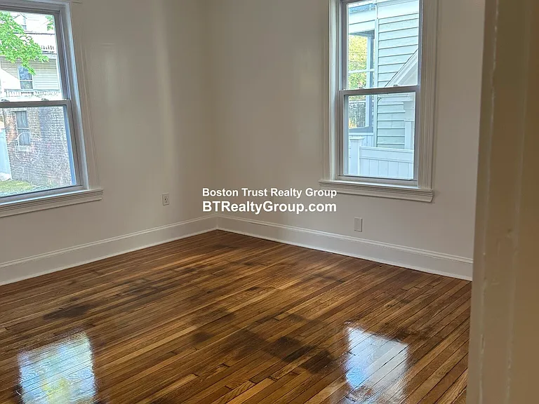 22 Hosmer St #1 — Photo 8