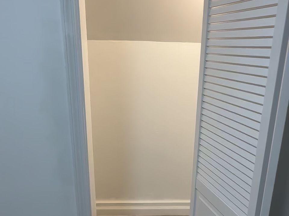 1st image of 263 Madison St Floor 3