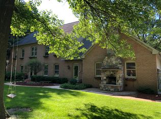 5675 Blue Spruce Ln, Kalamazoo, MI 49009