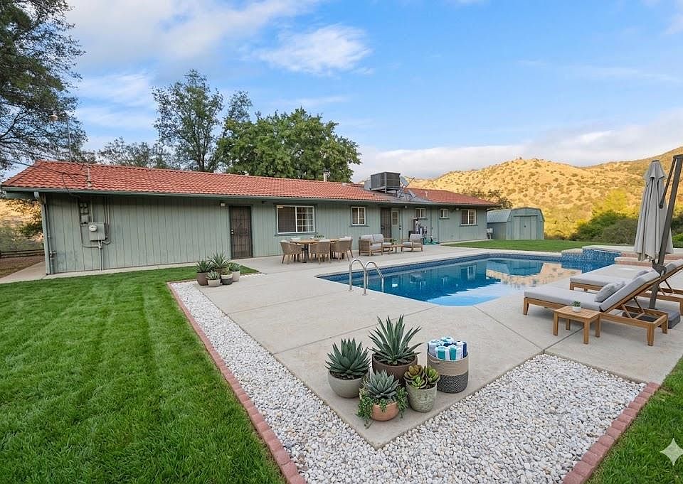 1st image of 38570 Rustic Ln