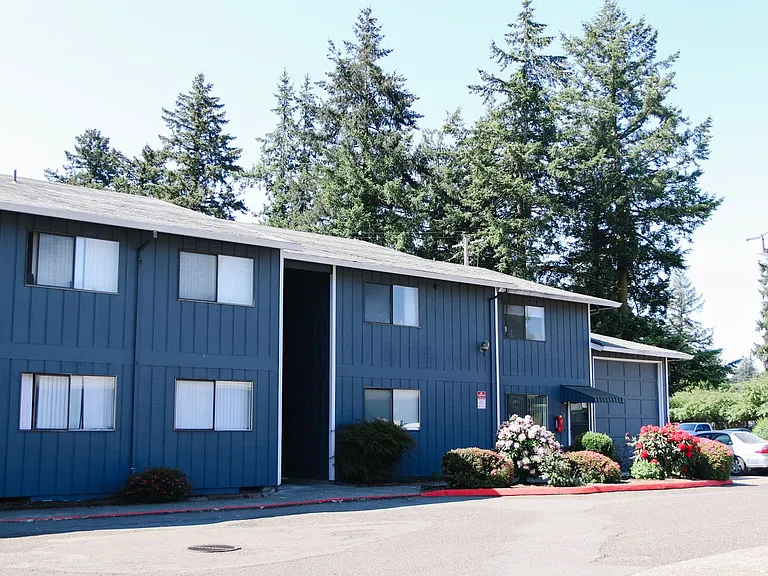 12550 SE Powell Blvd — Photo 48