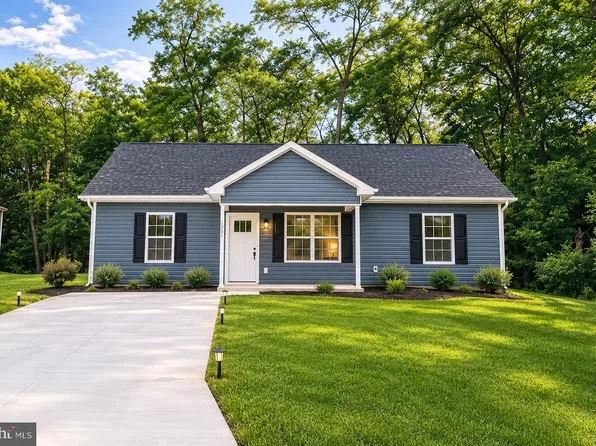 1005 Texas St, Martinsburg, WV 25401