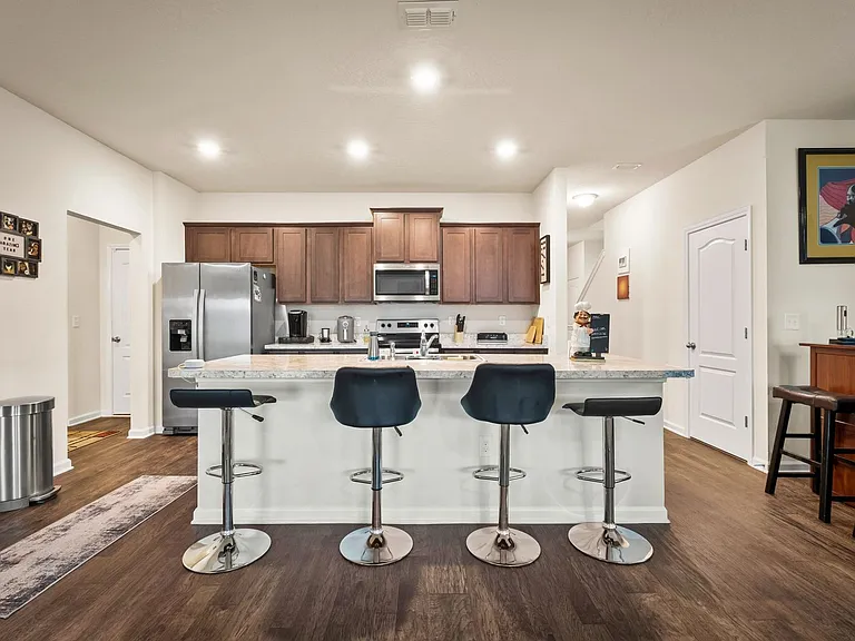 8036 Cape Fox Dr — Photo 4