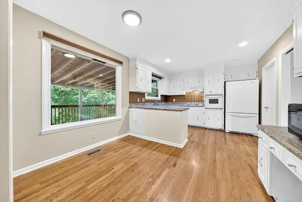 121 Caldwell Dr — Photo 18