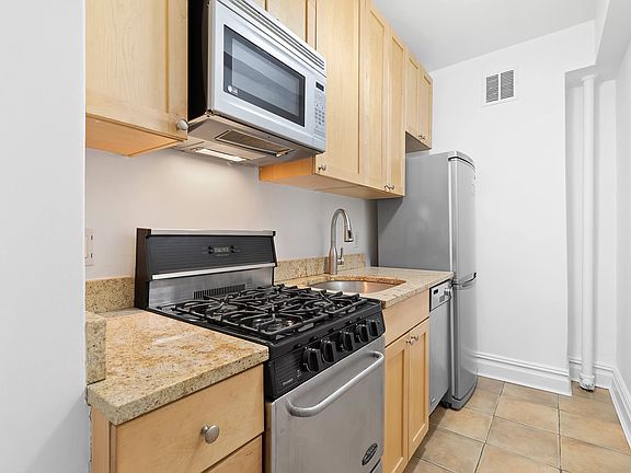 4th image of 50 Park Ave APT 5H