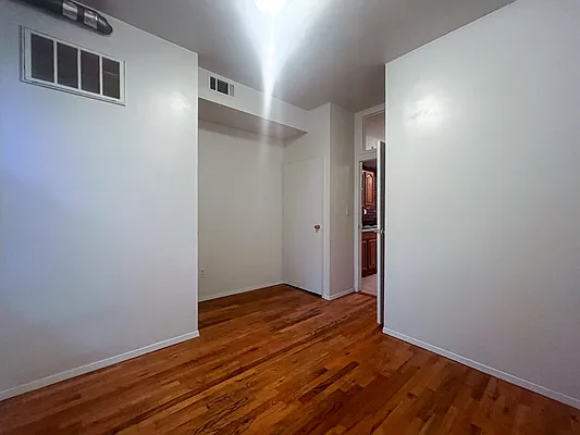 Rented by Isaac Silberstein, LREB | media 11