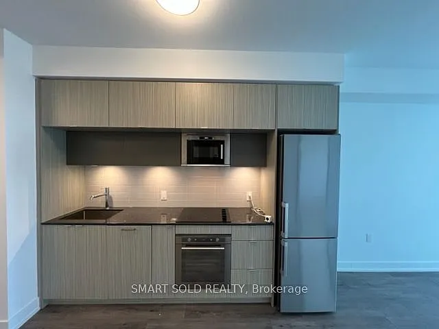 575 Bloor St E #2405 — Photo 6