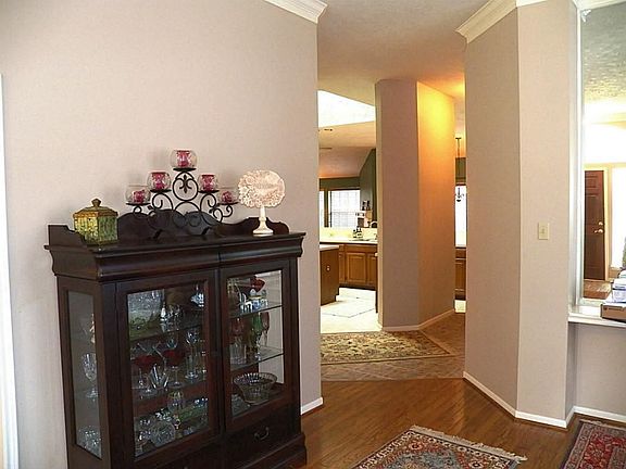 5th image of 6727 Shady Ln
