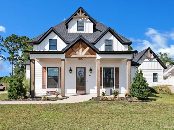 313 Rosedown Ln, Stonewall, LA 71078