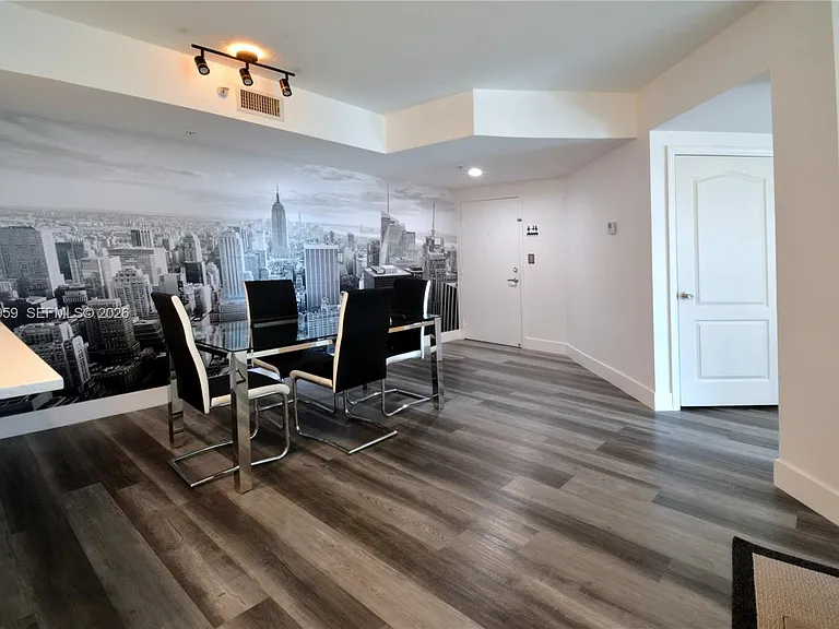 110 N Federal Hwy #602 — Photo 4