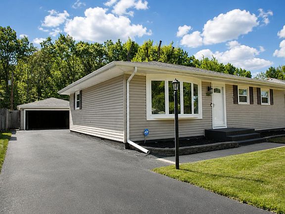 2nd image of 4764 Ralston Pl