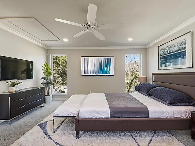 7535 Olympia Dr — Photo 6