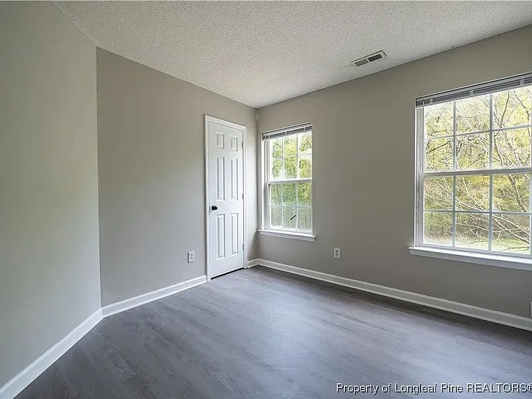 421 Feldspar Way — Photo 26
