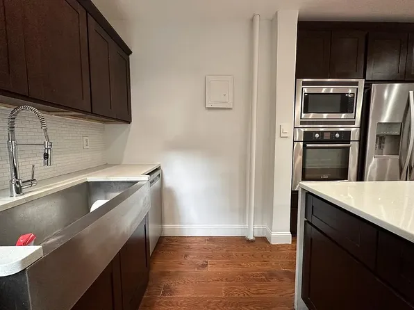 67-35 Yellowstone Boulevard image 7 of 20