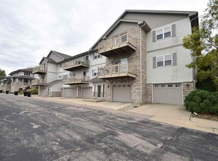 105 Carriage Way, Deforest, WI 53532