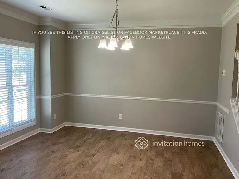 1119 E Shoreview Rd — Photo 3